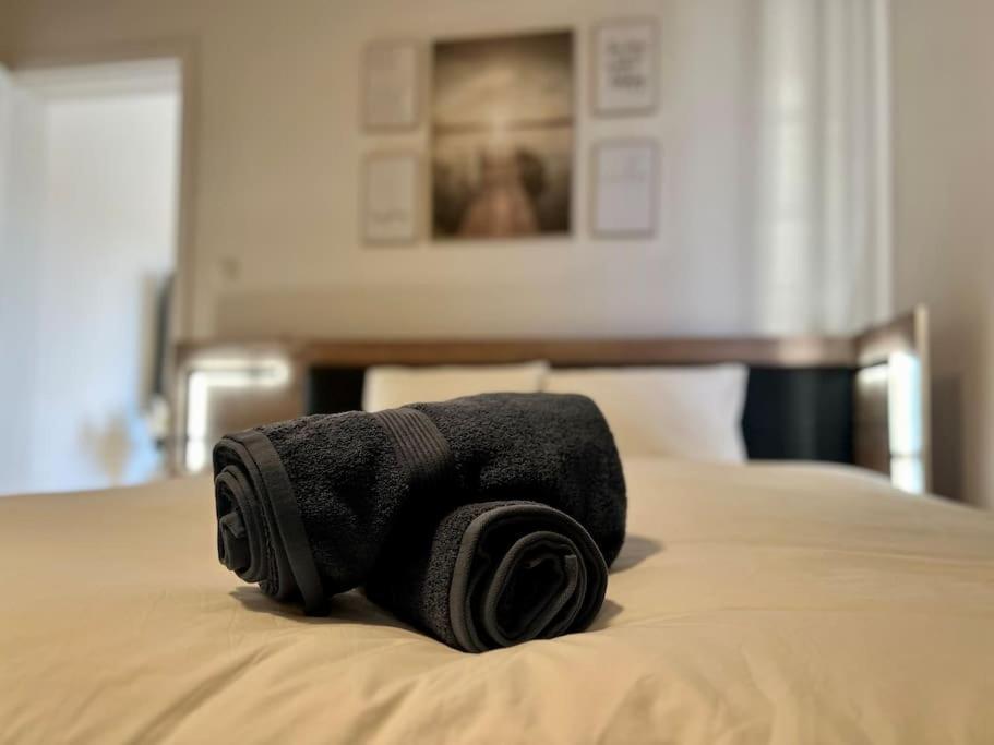 Modern Business Flat - Courts Et Moyens Sejours